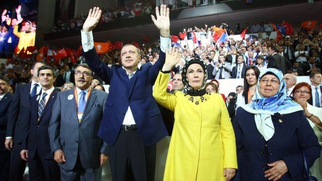 Thủ tướng Recep Tayyip Erdogan và Phu nhân tham dự Hội nghị đảng Phát triển và Công lý (AKP)